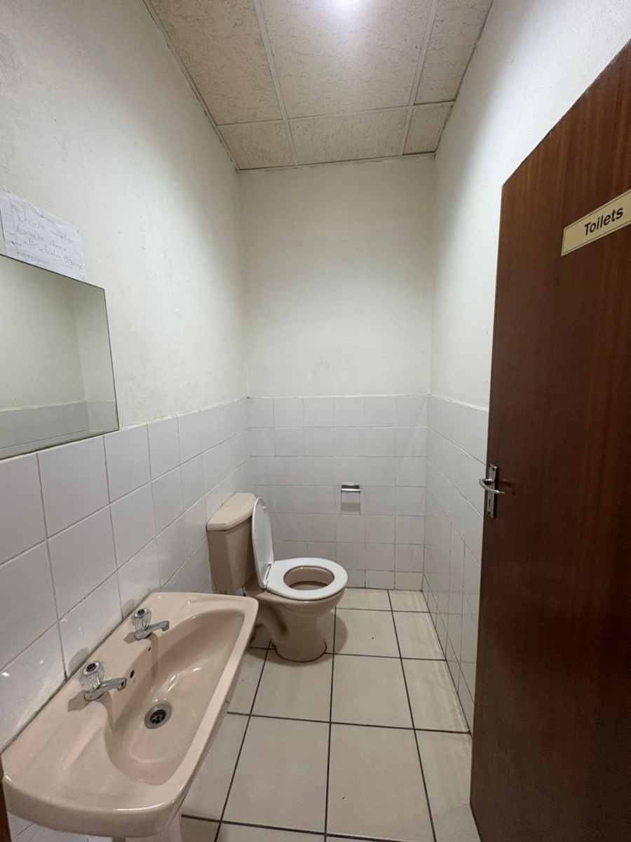 10 Bedroom Property for Sale in Southernwood Eastern Cape